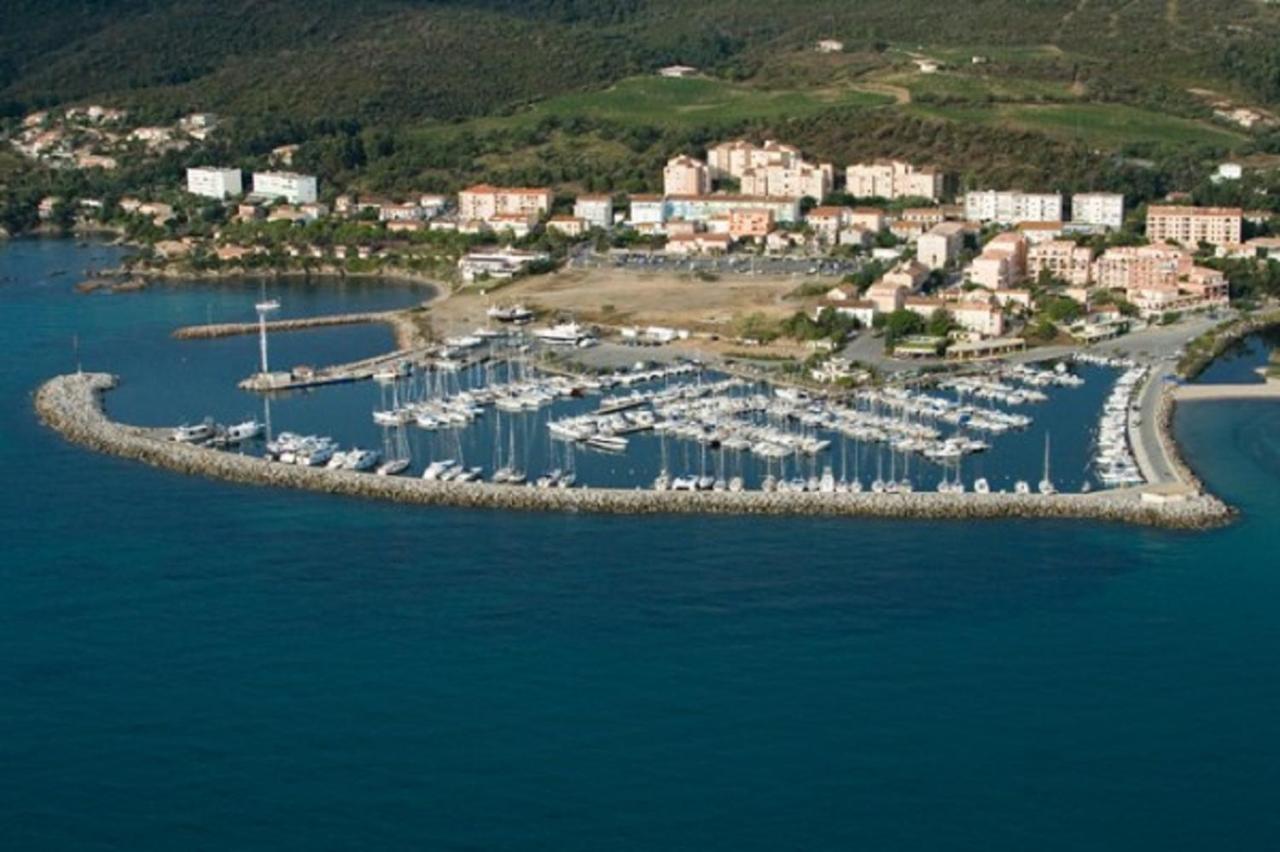 Le Thyreneen Sari-Solenzara Exterior photo